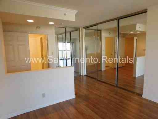 500 N St #1210 - Photo 3 of 30