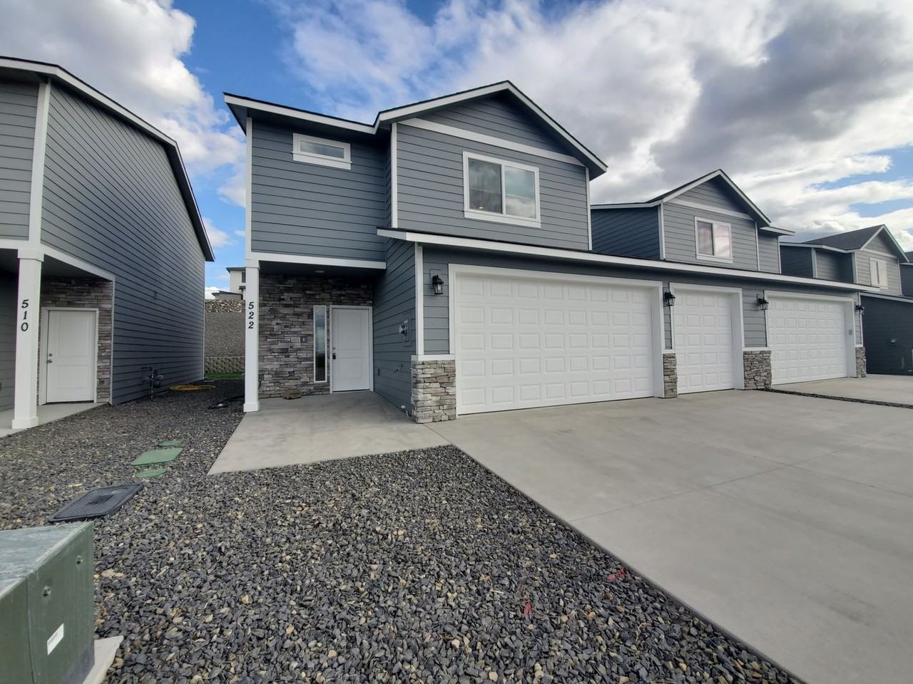 522 Bedrock Loop - Photo 2 of 32