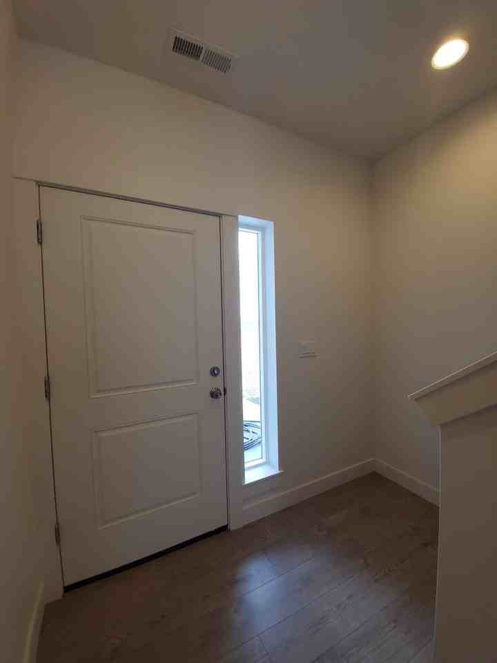 522 Bedrock Loop - Photo 3 of 32