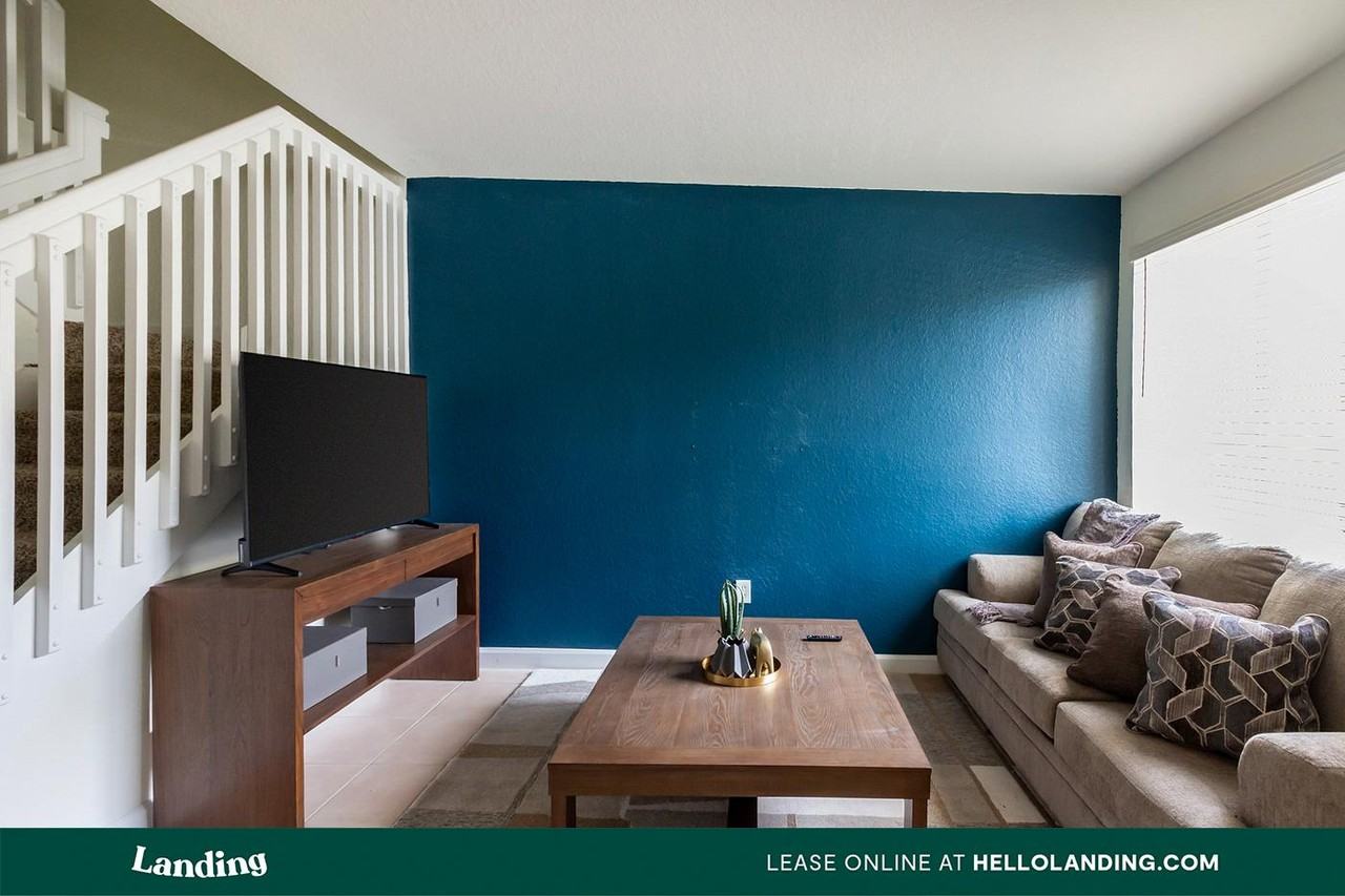 1140 SE 24 Road - Photo 2 of 50