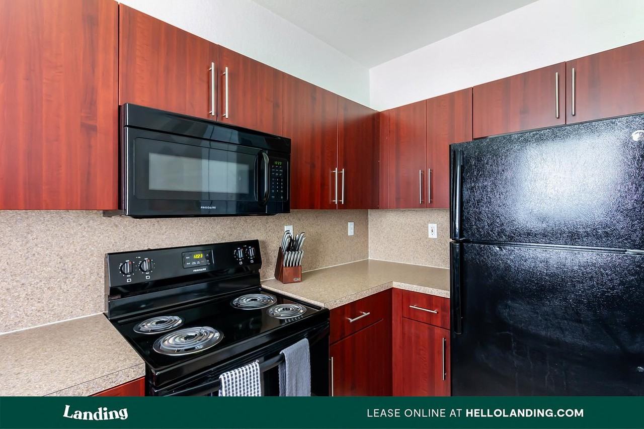 1140 SE 24 Road - Photo 5 of 50