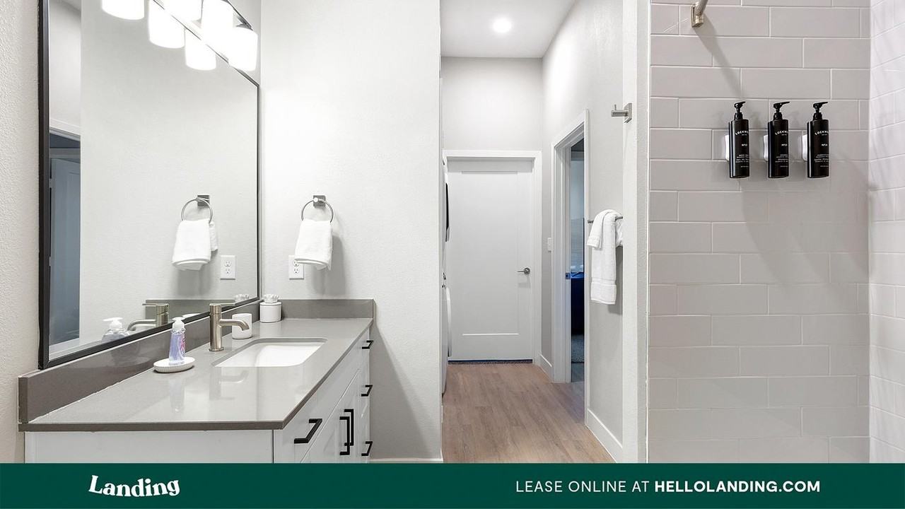 400 Crawford St - Photo 4 of 50