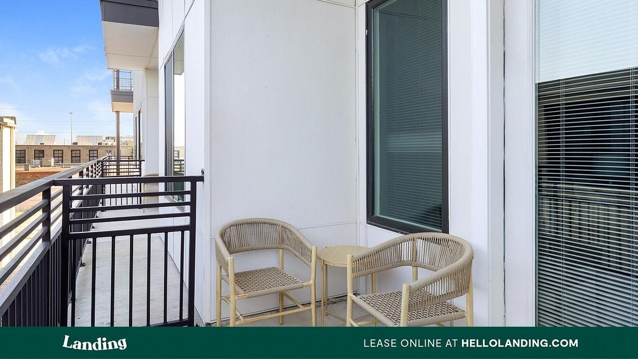 400 Crawford St - Photo 6 of 50