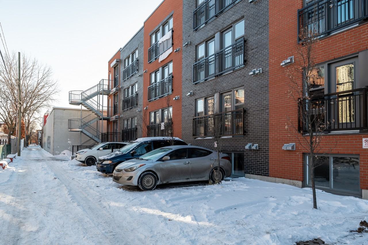 6595 Papineau - Photo 4 of 5