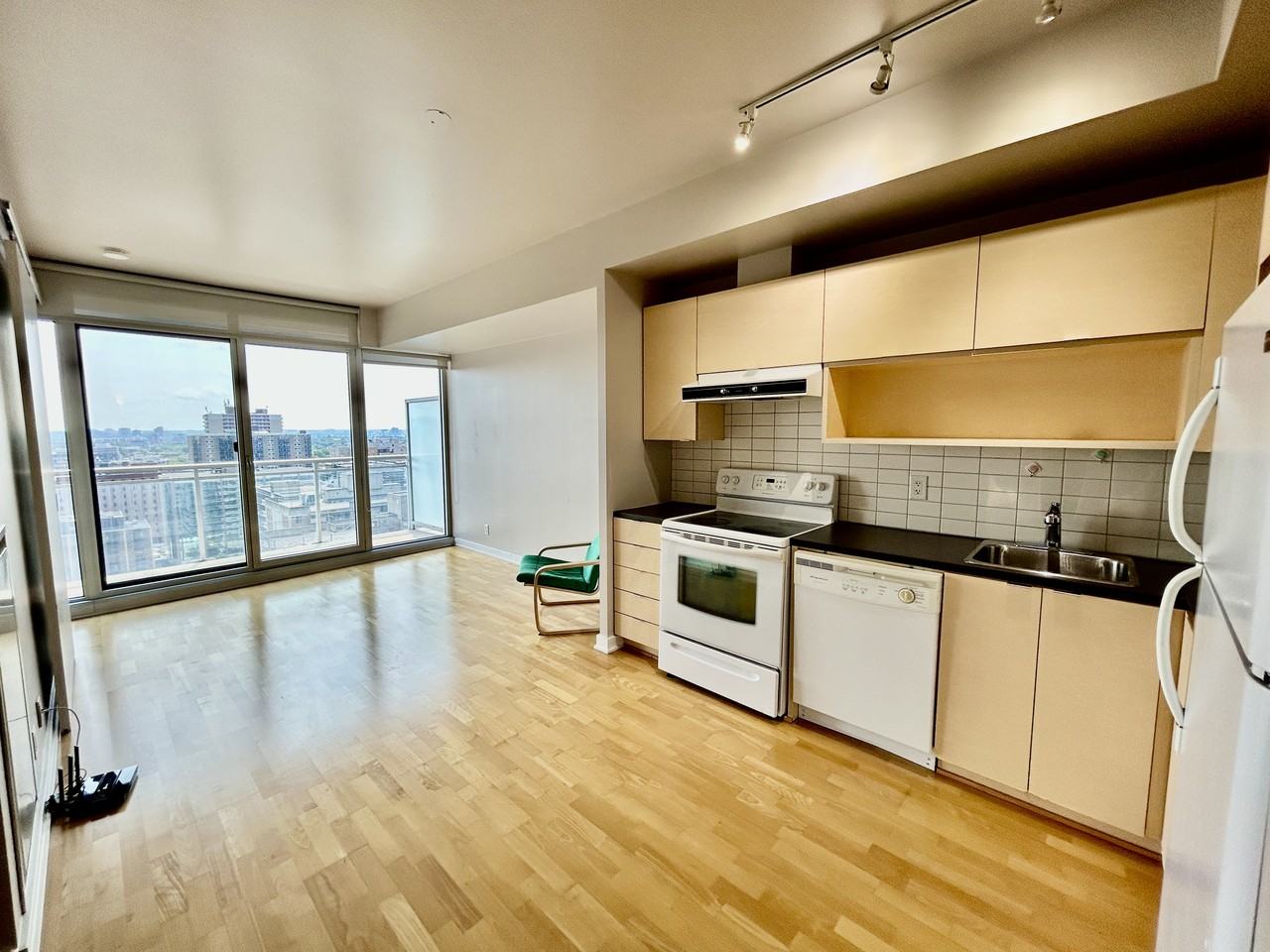 324 Laurier Avenue West #1712 - Photo 2 of 18