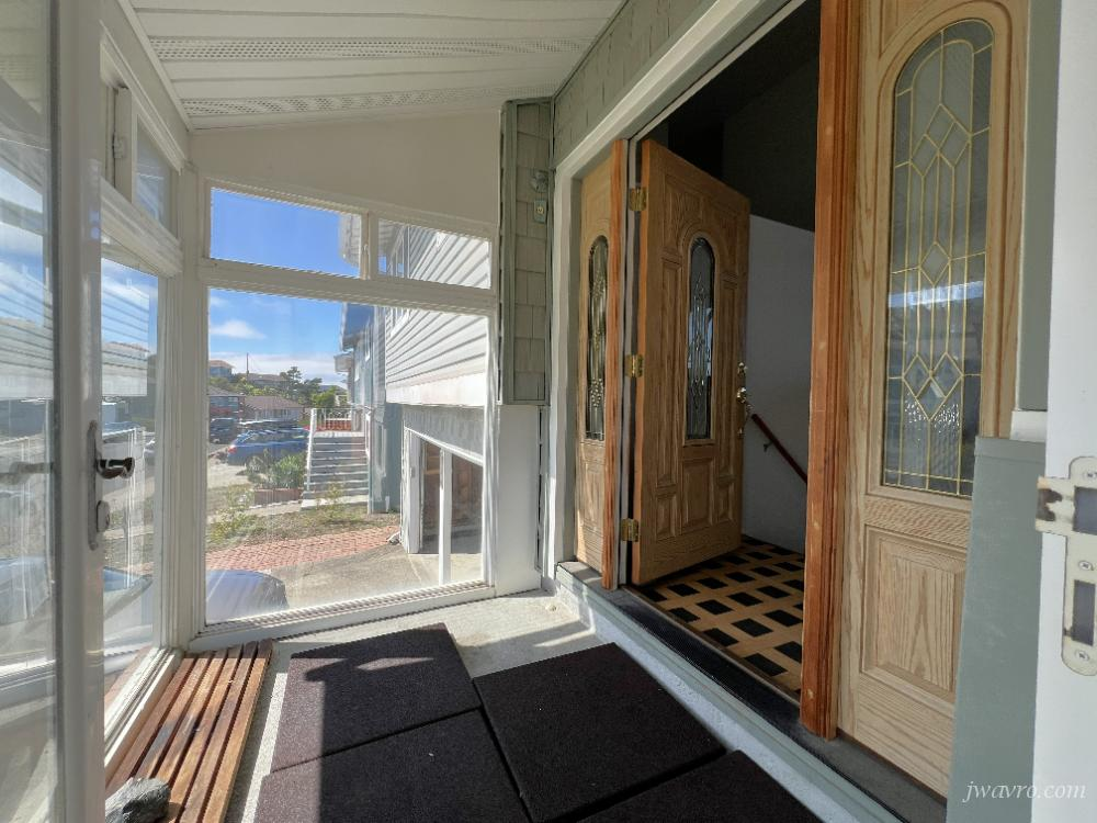 136 Lassen Dr - Photo 2 of 31