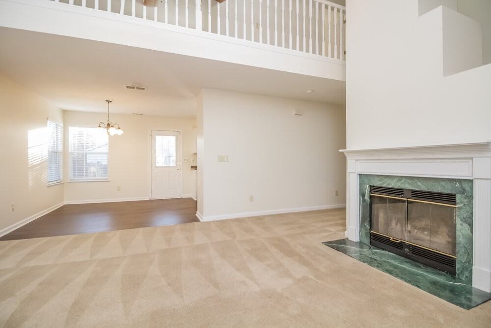 688 Hollandale Rd - Photo 2 of 18
