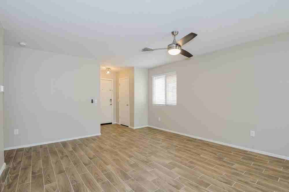 5075 E Fishhook Ct - Photo 4 of 19