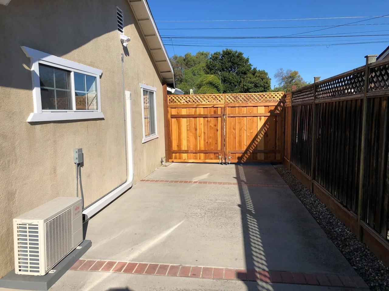 1057 Shamrock Drive - Photo 7 of 10