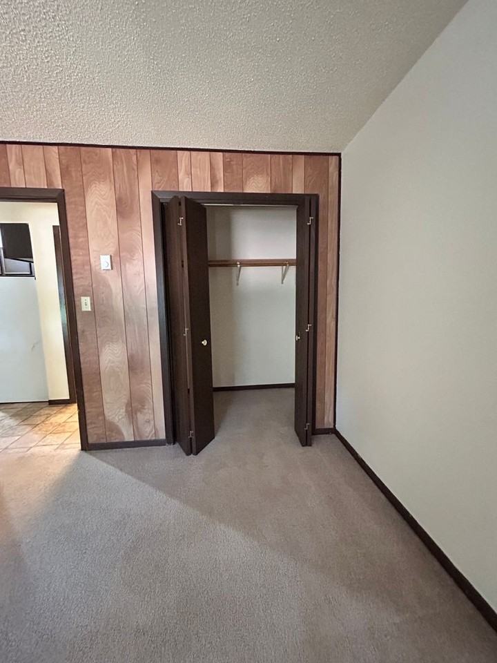311 S Eaton Ave - Photo 4 of 7