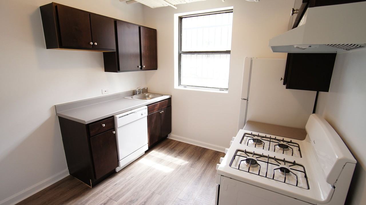 1530 Kedzie LLC - Photo 4 of 14