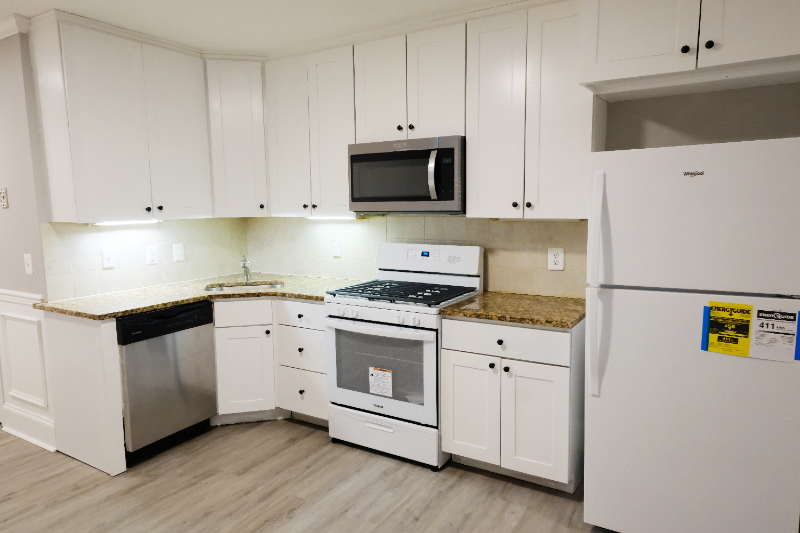 102 S Carrollton Ave - Photo 4 of 22