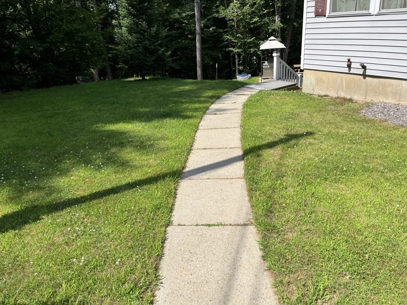 37 Gifford Dr #B - Photo 2 of 20