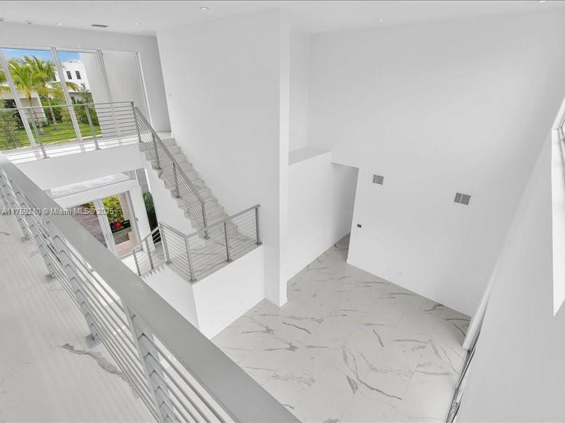 16644 Weston Rd - Photo 7 of 20