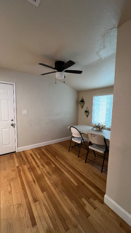 2121 50th Ave - Photo 2 of 9