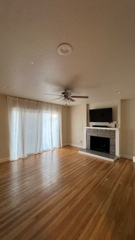 2121 50th Ave - Photo 3 of 9