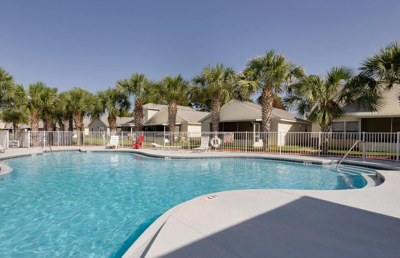 141 Sea Garden St - Photo 4 of 10