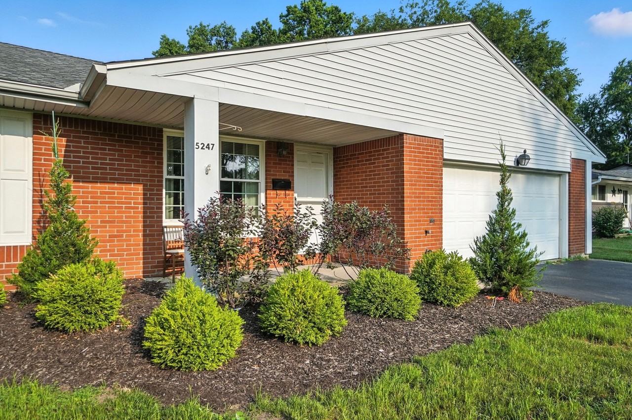 5247 Silvertown Dr - Photo 3 of 39