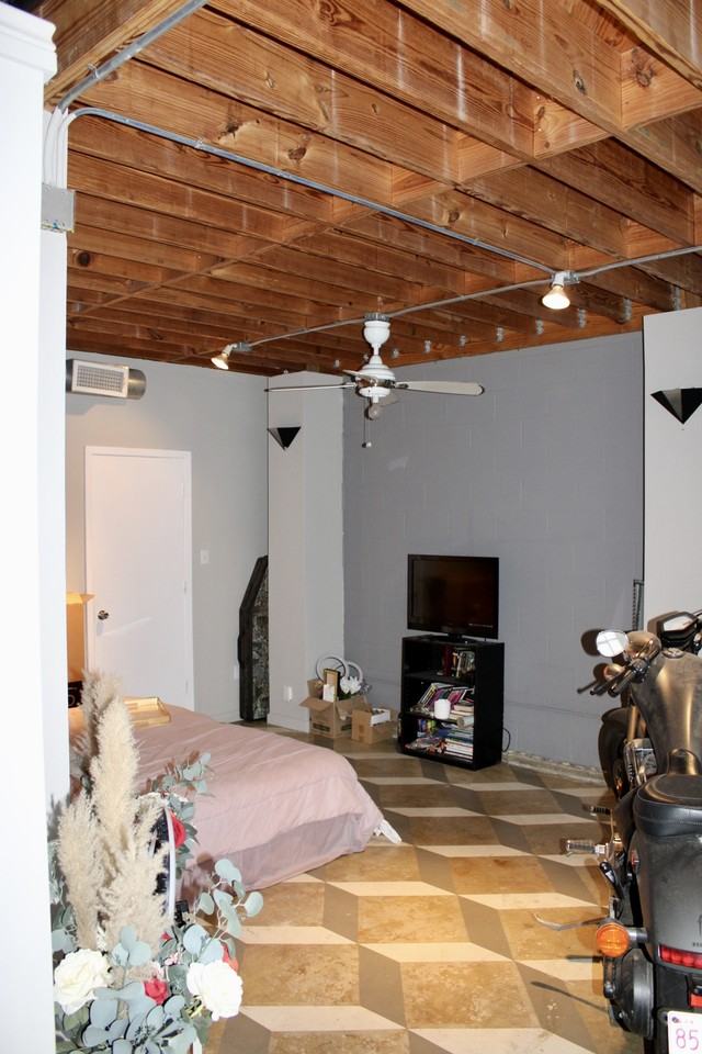 710 Crockett St #708 - Photo 2 of 7