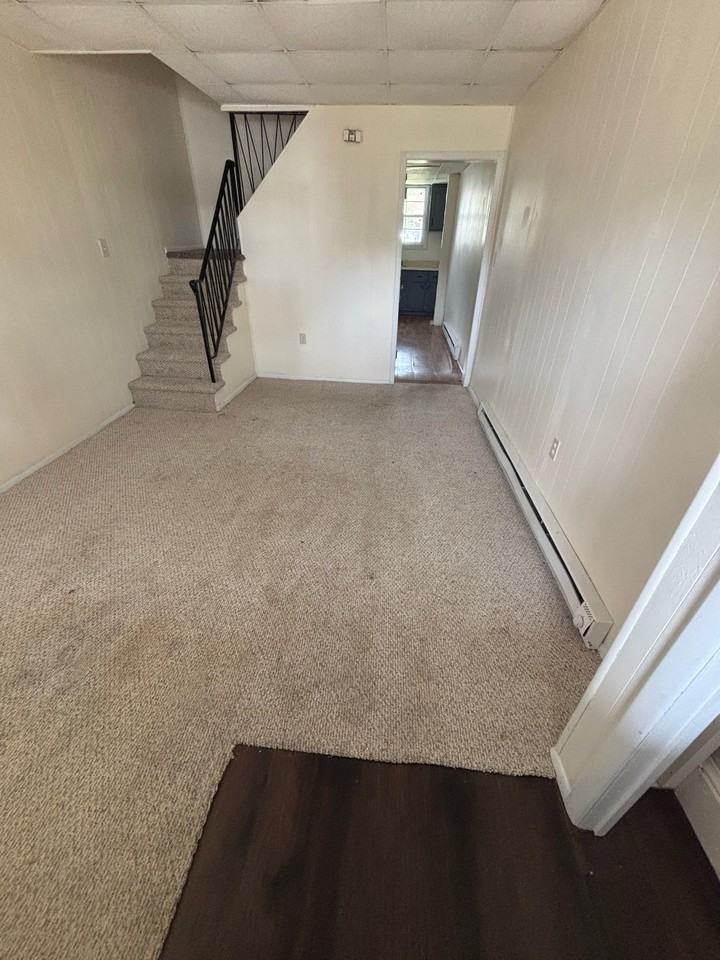 572 Main St #572MAIN - Photo 2 of 7