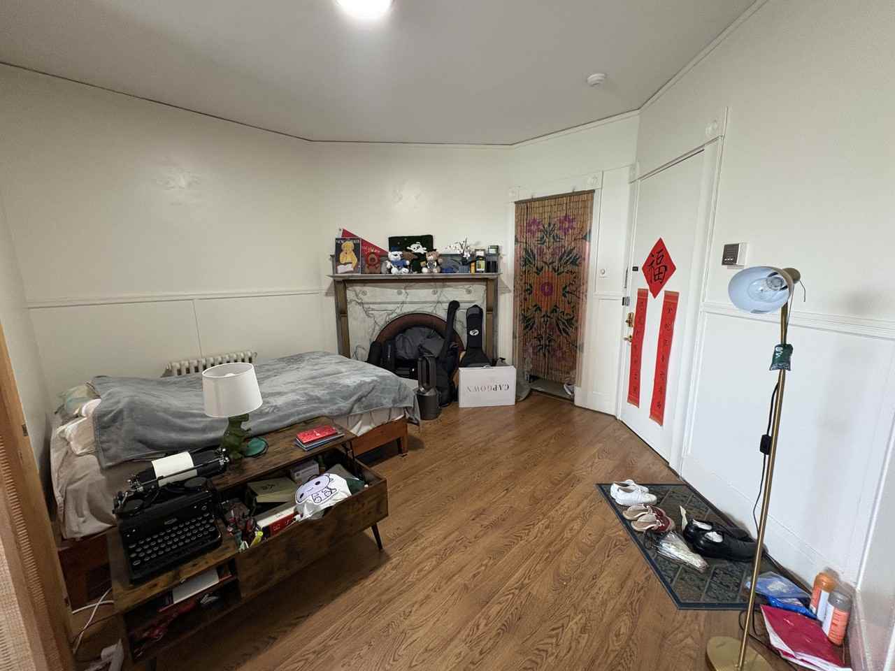 27 Bay State Rd #4R - Photo 3 of 10