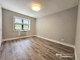 445 W Barry Ave #421 - Photo 1 of 1