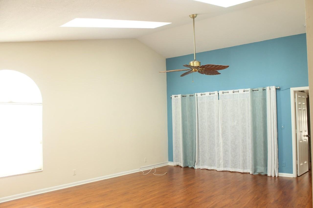 1522 Ocean Dunes Circle - Photo 3 of 14