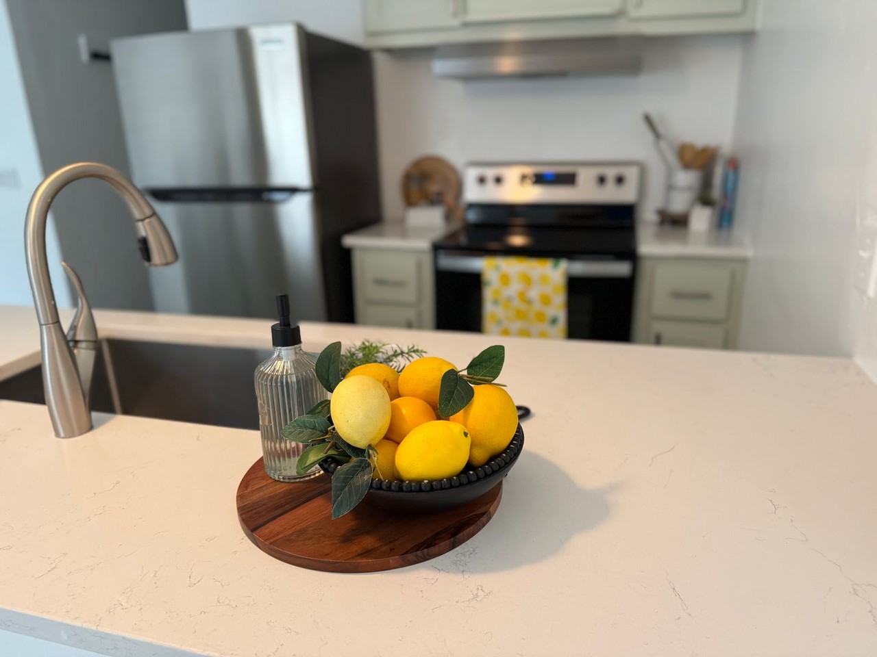 1100 Straka Ter - Photo 3 of 25