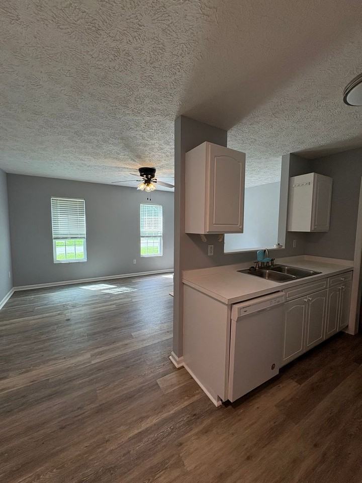 4504 Old Cherry Point Rd - Photo 3 of 6