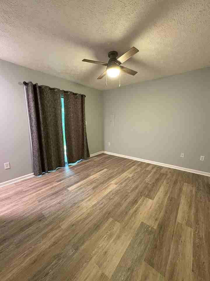 4504 Old Cherry Point Rd - Photo 5 of 6