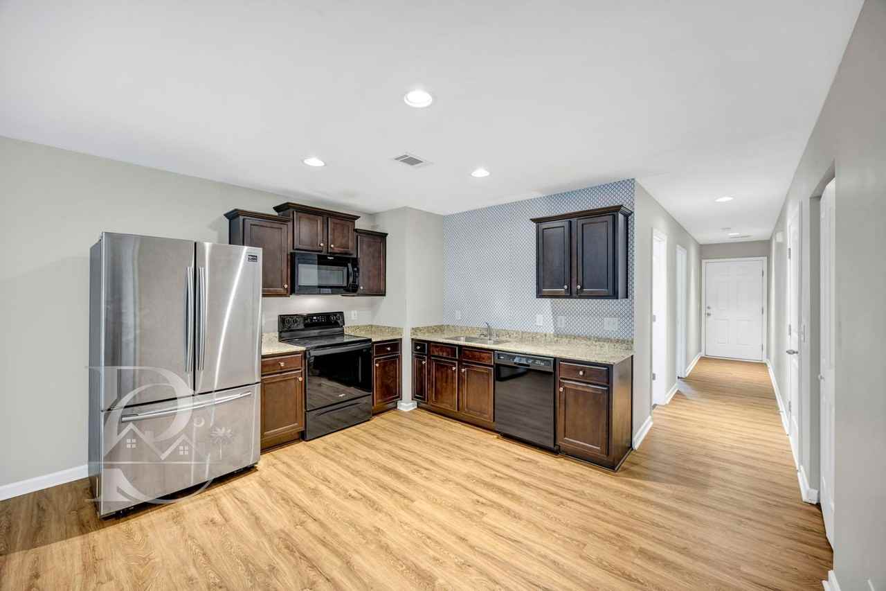107 Nobility Dr - Photo 6 of 22