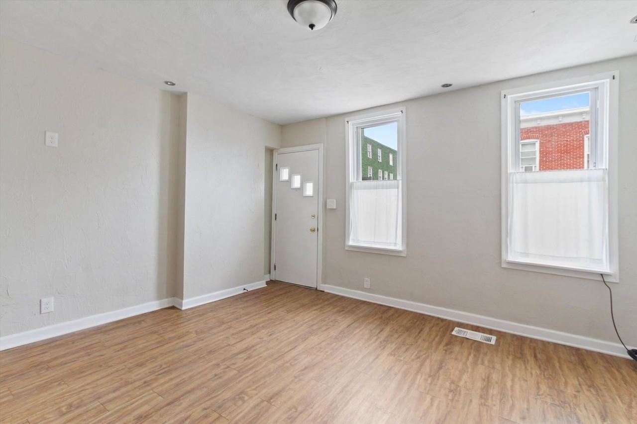 40 Laurel St - Photo 4 of 20