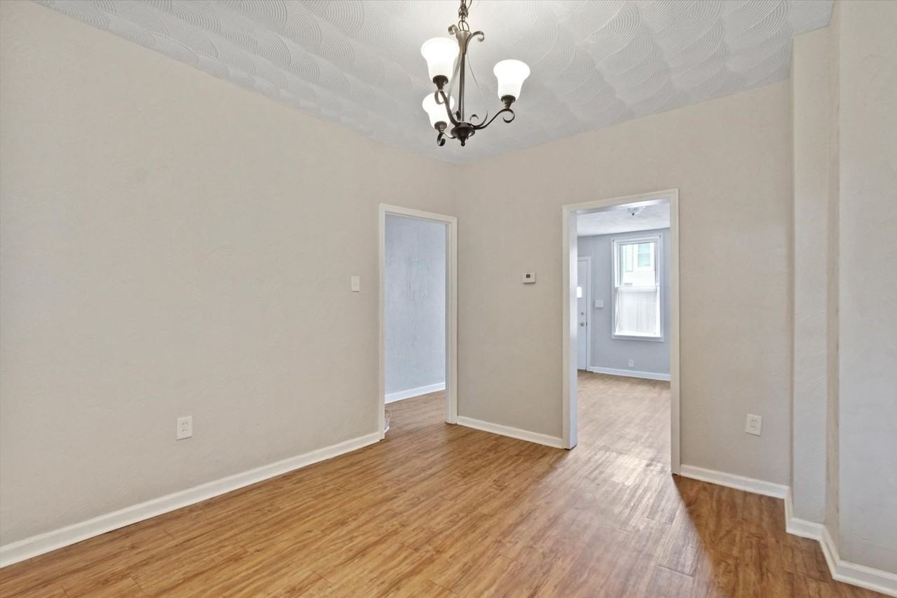 40 Laurel St - Photo 6 of 20