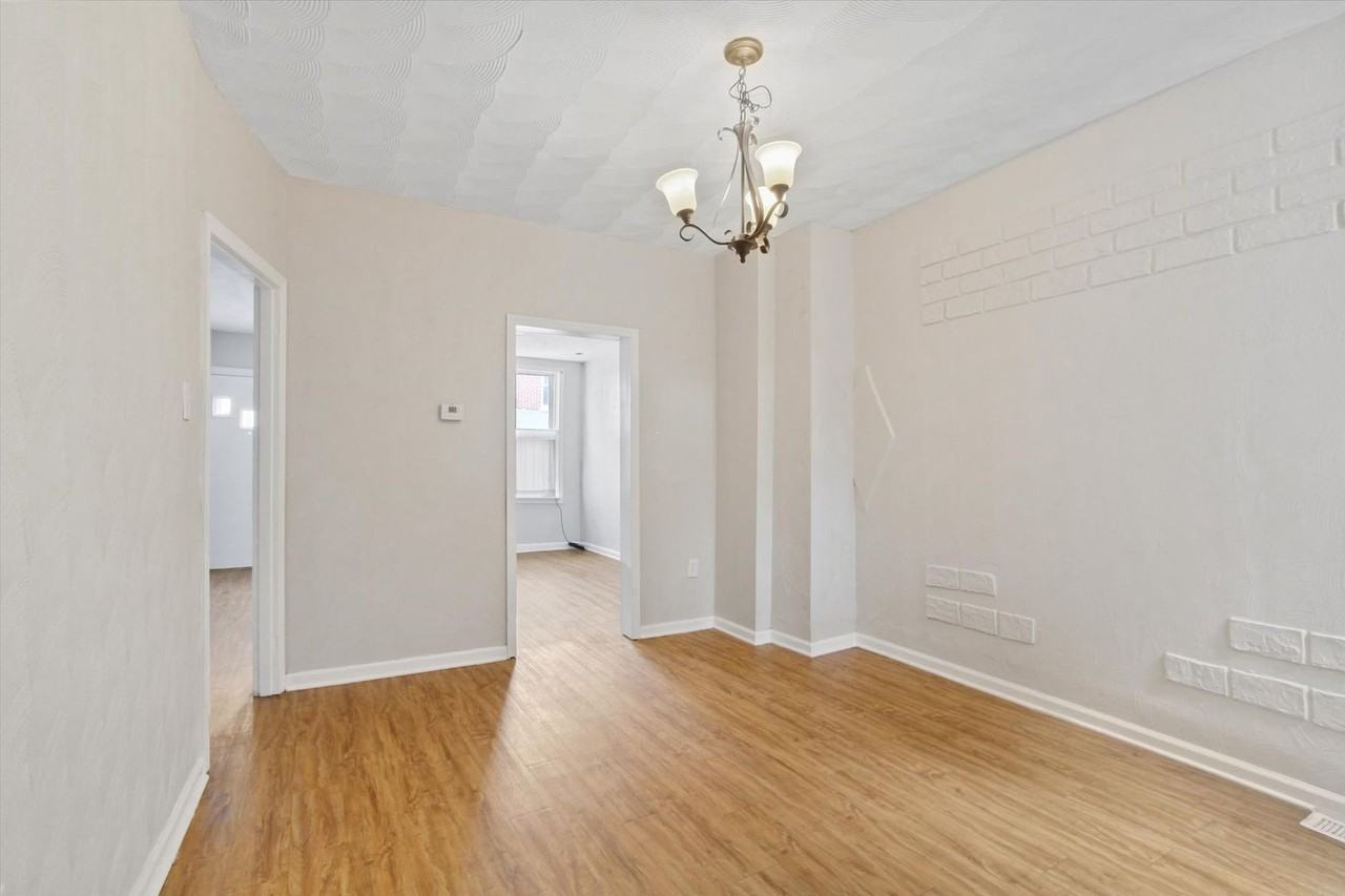 40 Laurel St - Photo 7 of 20