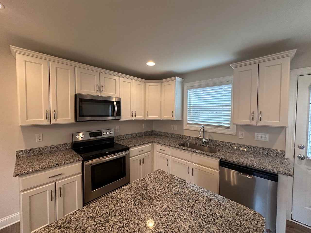 1104 13th Avenue Ct Ne - Photo 3 of 15