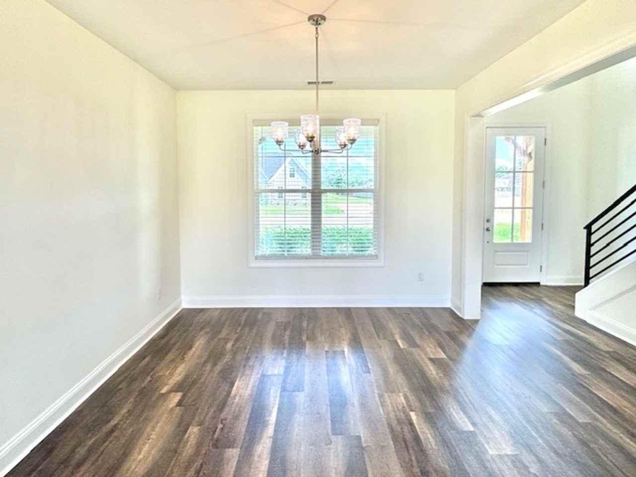 5292 Aylesbury Lane - Photo 4 of 18