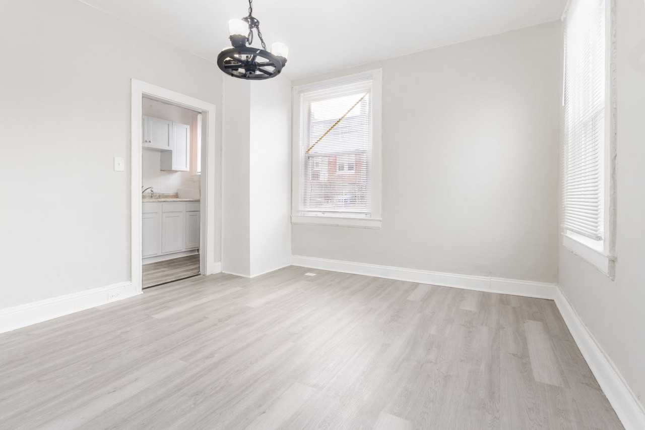3201 Elmley Ave - Photo 5 of 18