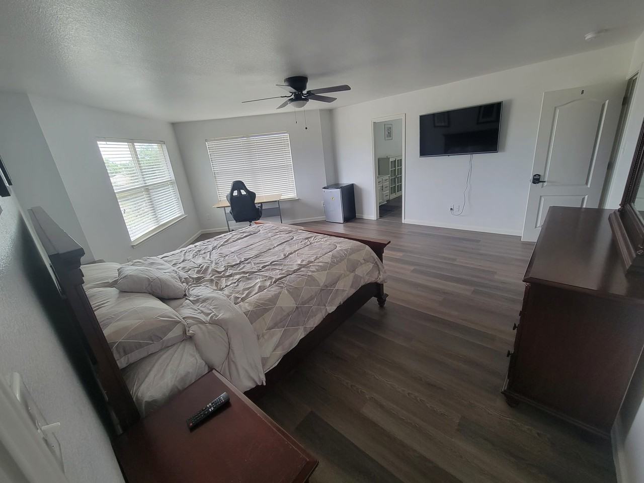 2028 Valley Forge Trail - Photo 2 of 18