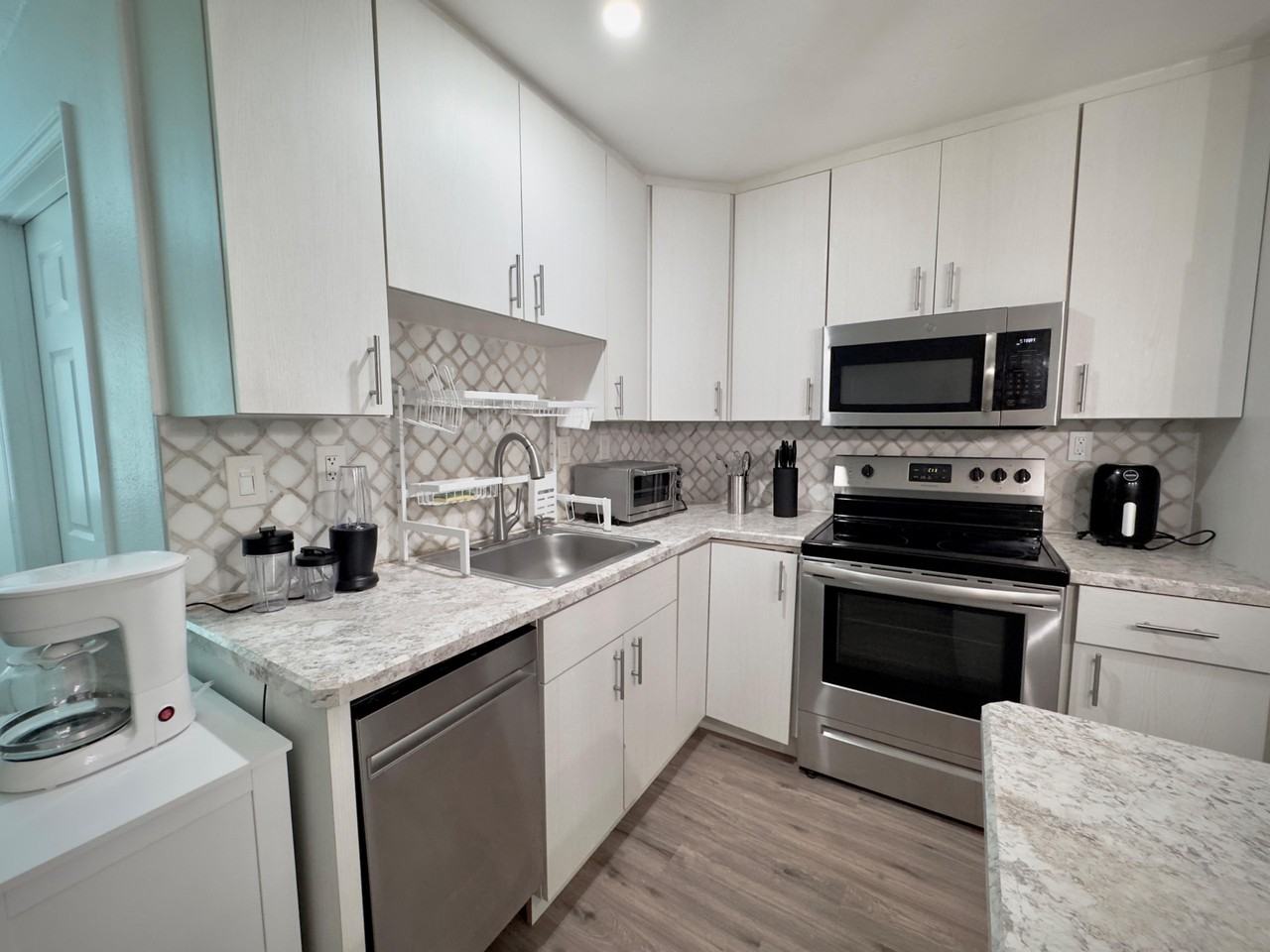 N Myrtle Ave - Photo 3 of 18