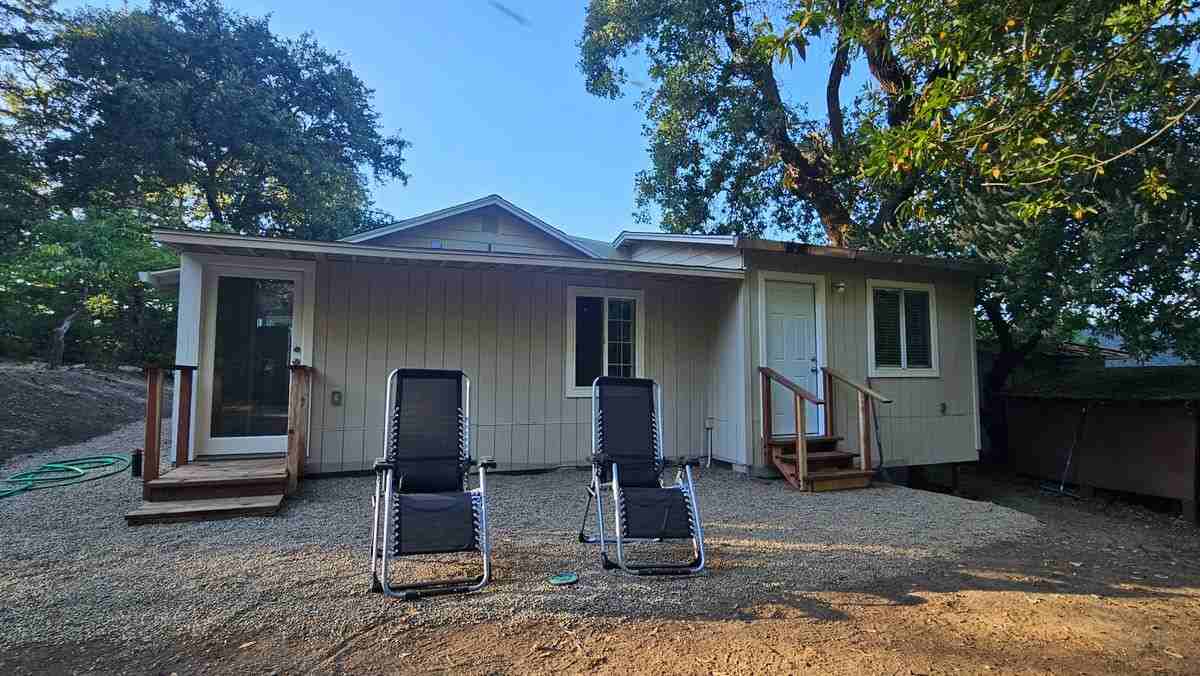 24766 Skyland Rd - Photo 3 of 14