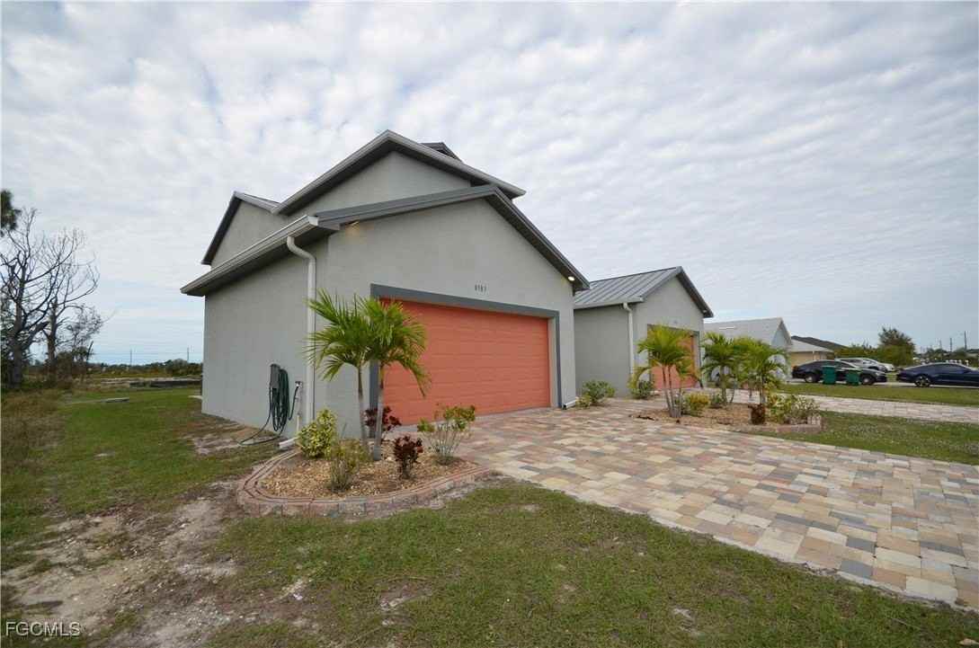 8581 Agate St - Photo 2 of 30