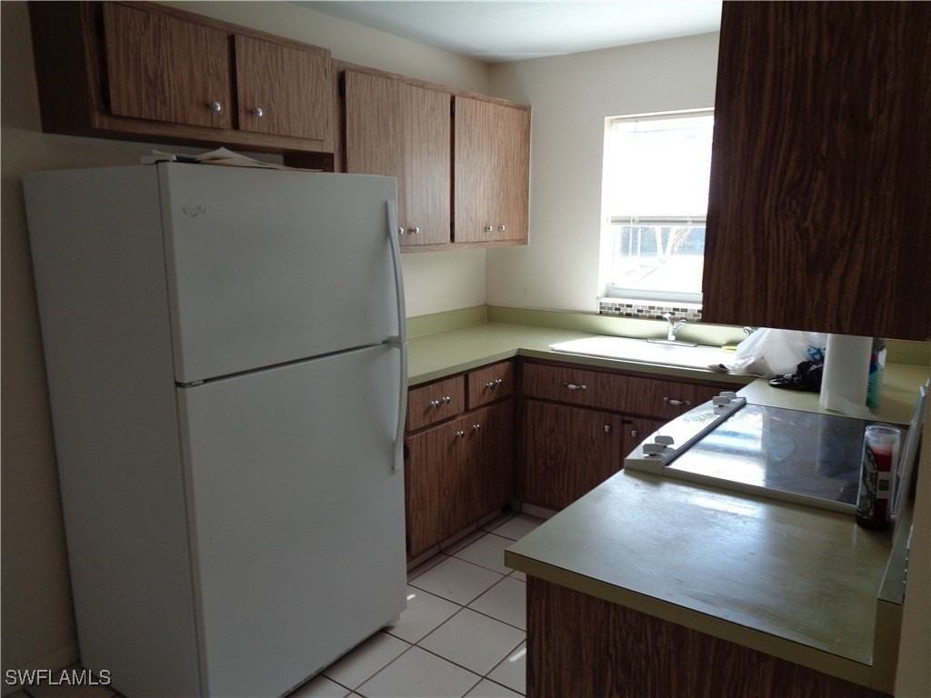 820 Cape Coral Pkwy W - Photo 6 of 22