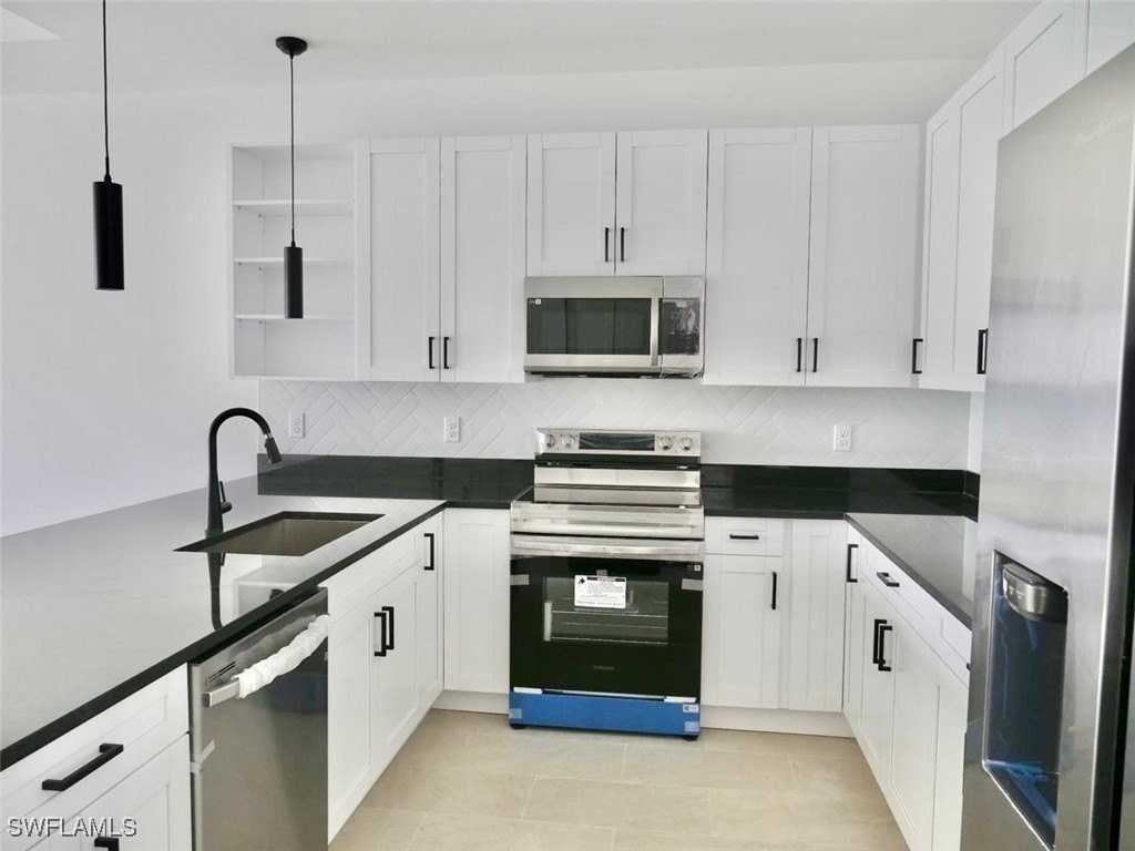 918 Eisenhower Boulevard - Photo 7 of 19