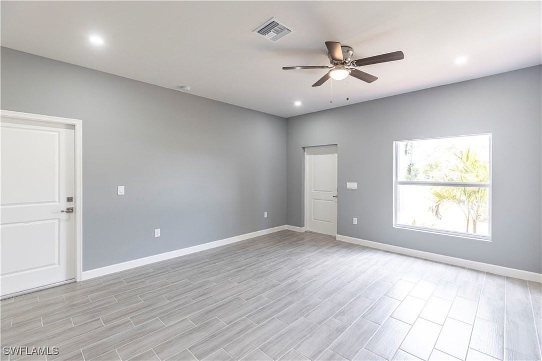 2422 Mae Ave S - Photo 7 of 28