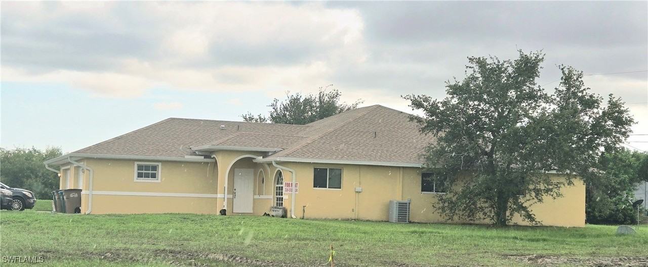 1908 Ne 8th Pl - Photo 2 of 14