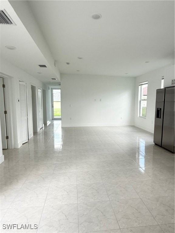 1015 Jaguar Blvd - Photo 6 of 9