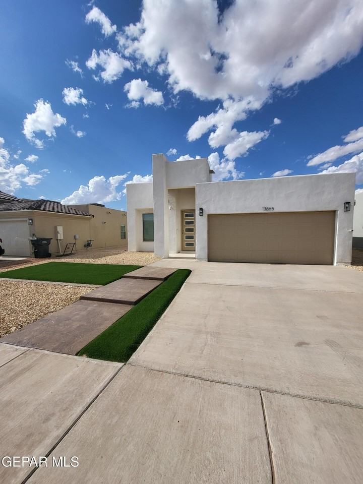 13865 Lorenz Ave - Photo 2 of 18