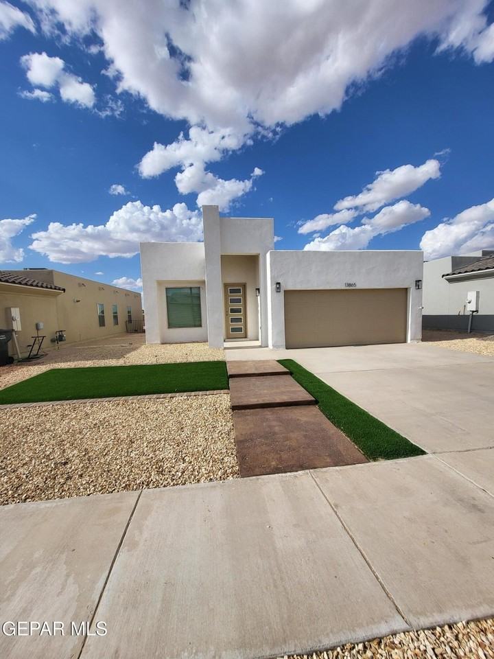 13865 Lorenz Ave - Photo 3 of 18