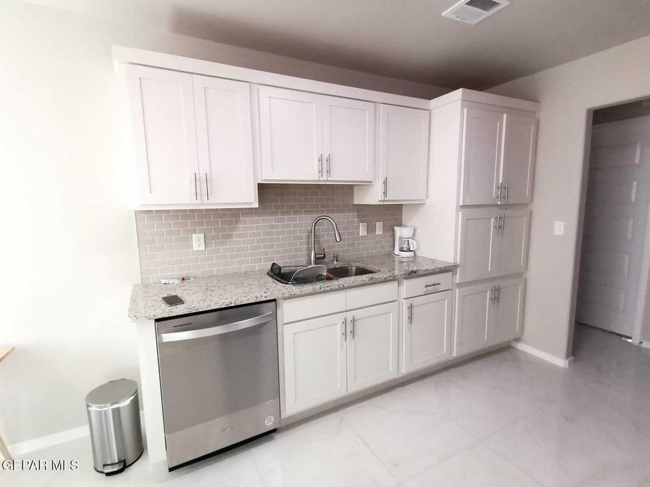 13865 Lorenz Ave - Photo 4 of 18