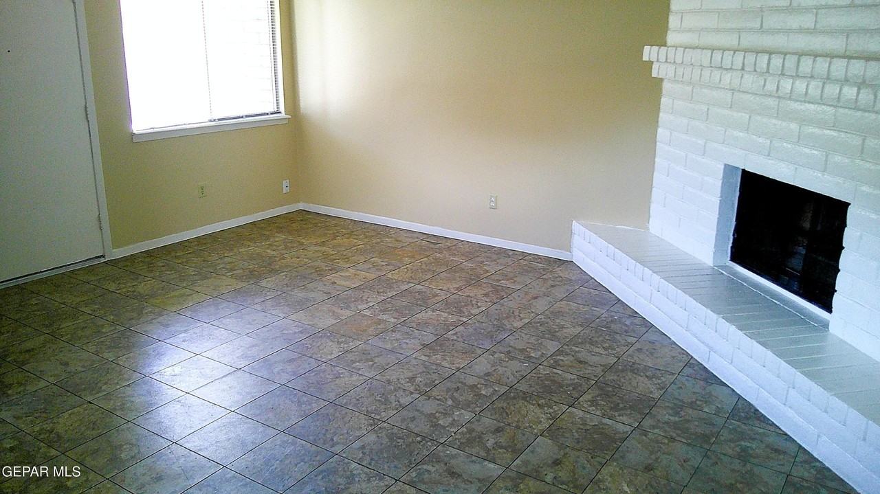 3022 E Glen Dr Unit A #A - Photo 2 of 15